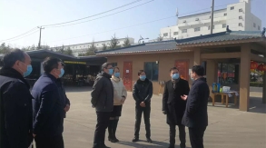 2月23日上午，县委常委、高新区党工委书记郭鹏到银河集团9873com玻璃督导企业复工复产