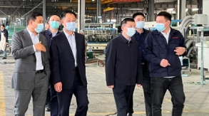 市侨联党组书记、主席商晓东，党组成员、四级调研员周政，二级主任科员王成金等相关领导到江苏银河集团9873com玻璃有限公司视察